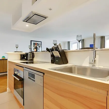 Appartement Elegant - 2bd-6p - Avenue Montaigne *