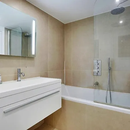 Appartement Elegant - 2bd-6p - Avenue Montaigne Paris