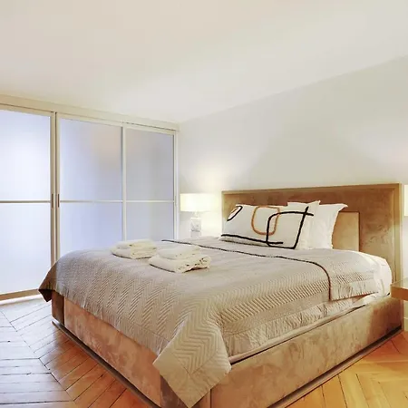 Appartement Elegant - 2bd-6p - Avenue Montaigne *