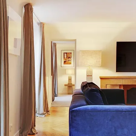 Elegant - 2bd-6p - Avenue Montaigne Paris