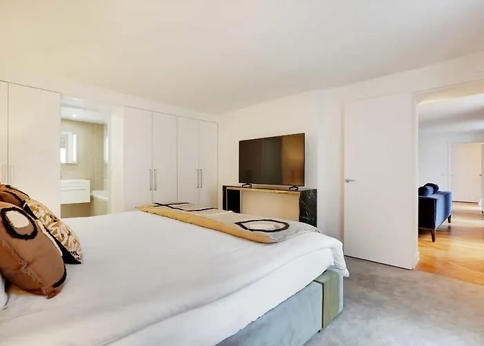 Elegant - 2bd-6p - Avenue Montaigne Apartmán *